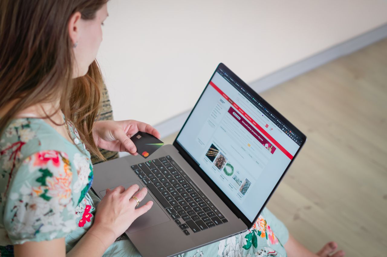 Turn Website Visitors into Loyal Customers